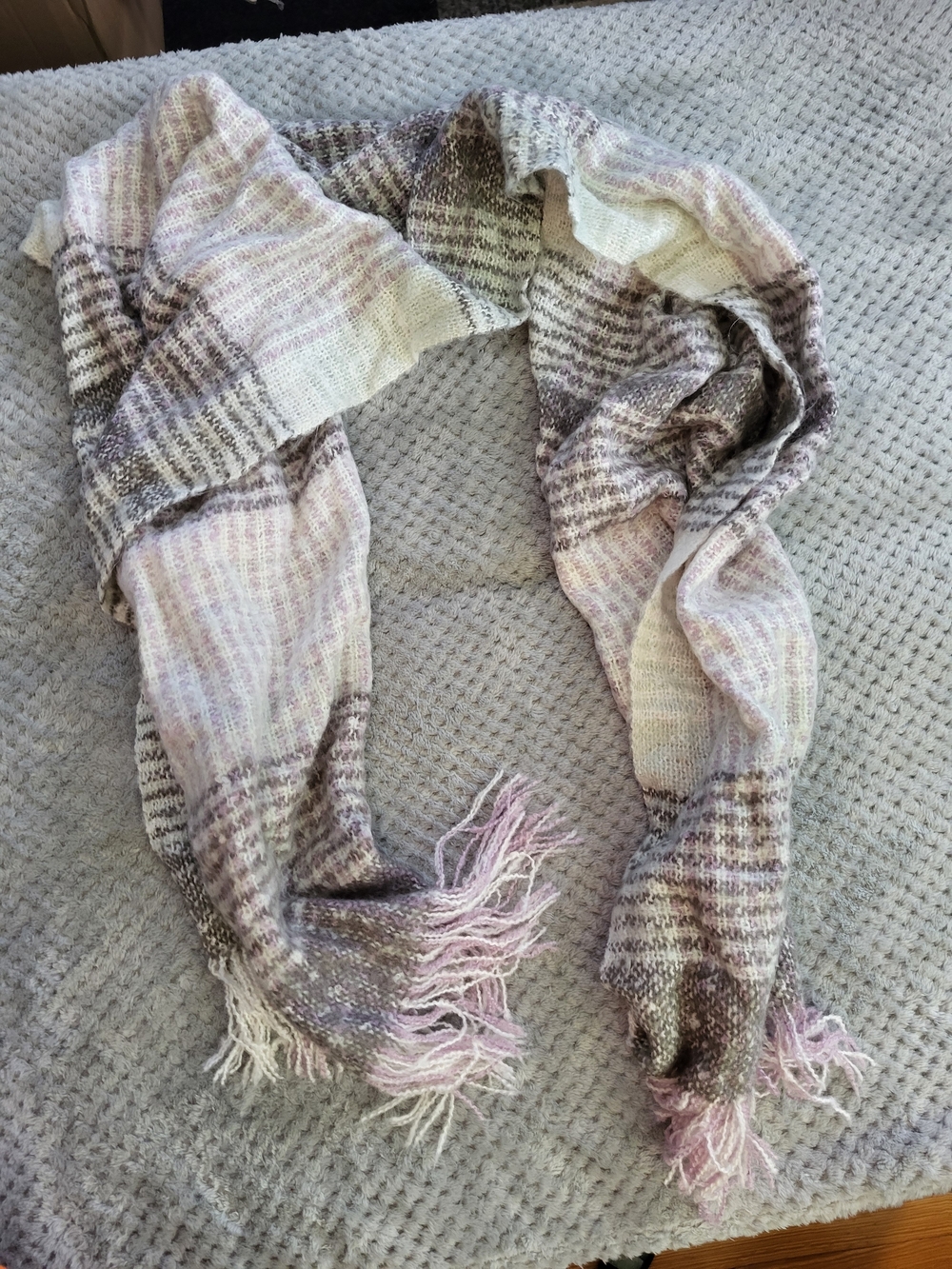 Soft Plaid Fringe Scarf in Light‎ Purple, Gray and Cream